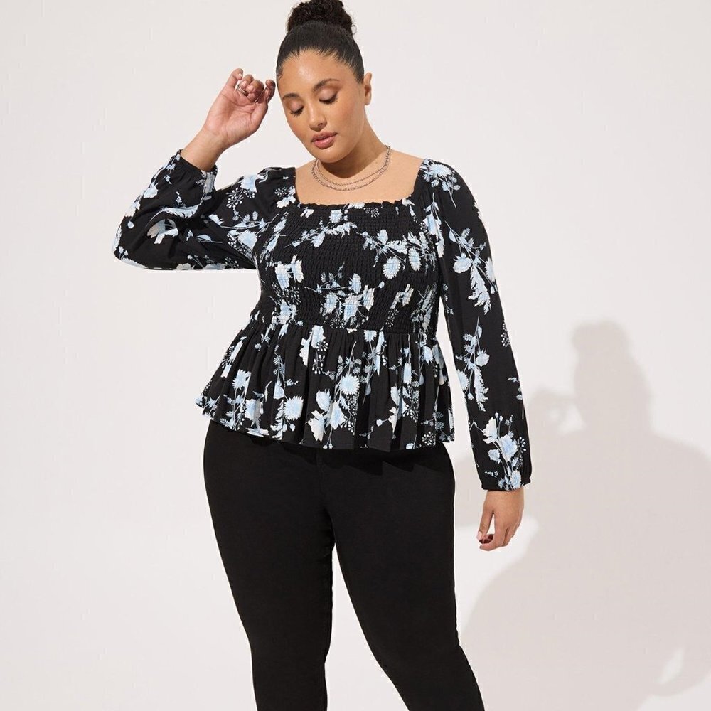 Torrid - Rayon Slub Smocked Bodice Long Sleeve Crop Blouse in Penny Toss Floral